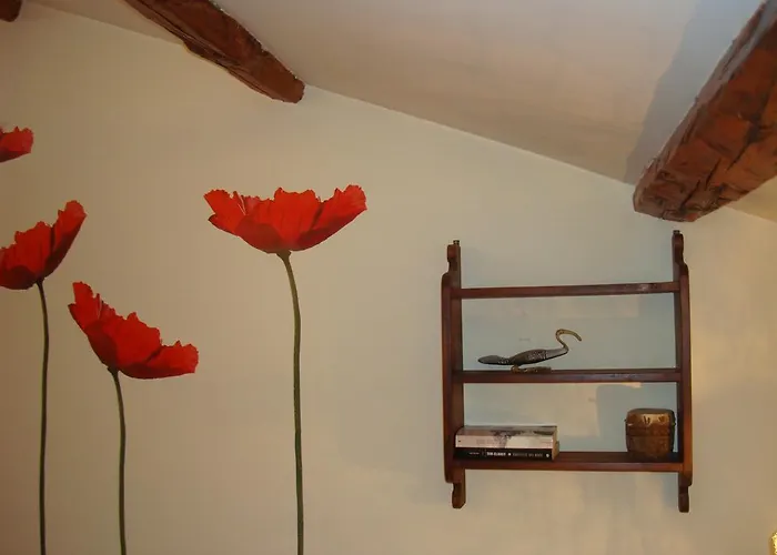 The Queen Apartment *